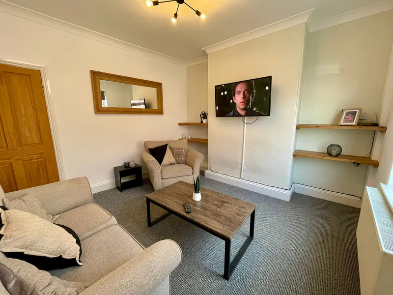 Charming 2 Bed Student House // Aug 2026 - Image 8